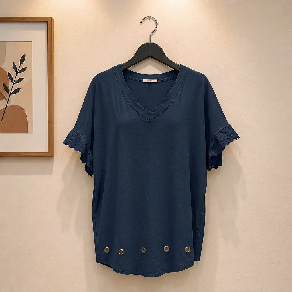 Shirt mit Spitzenärmel und Silber Ösen