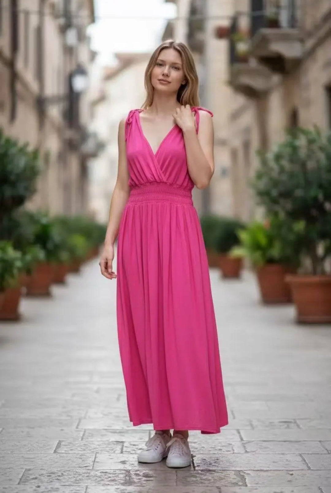 Tailliertes Sommerkleid uni
