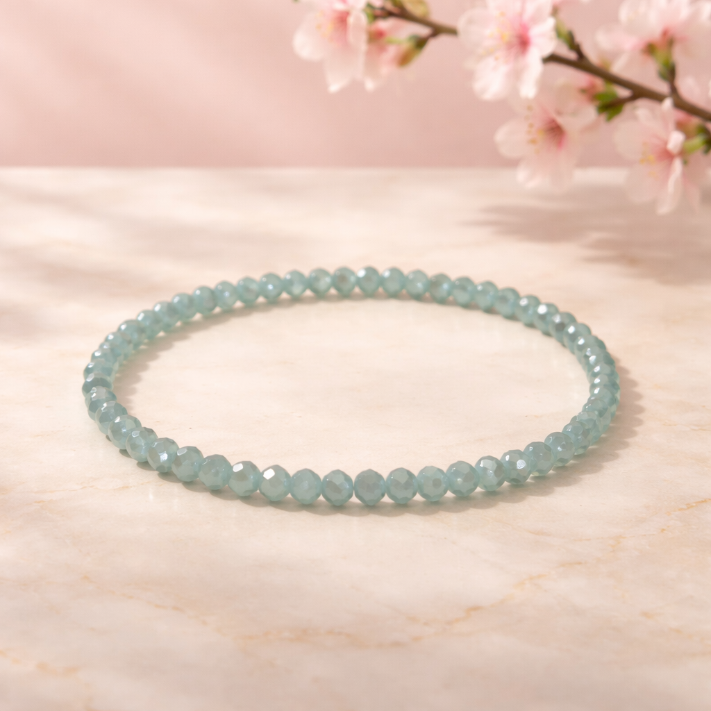 Armband aus geschliffen Glasperlen