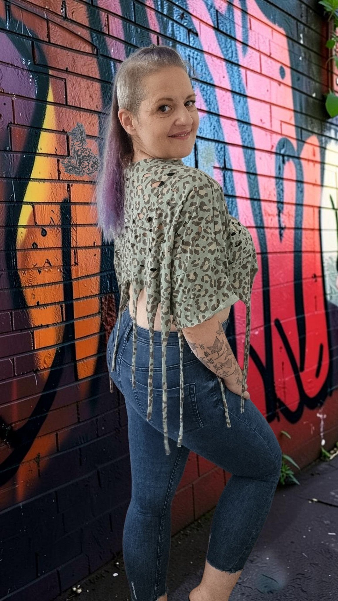 Leo Crop-Top mit Fransen und Cutouts