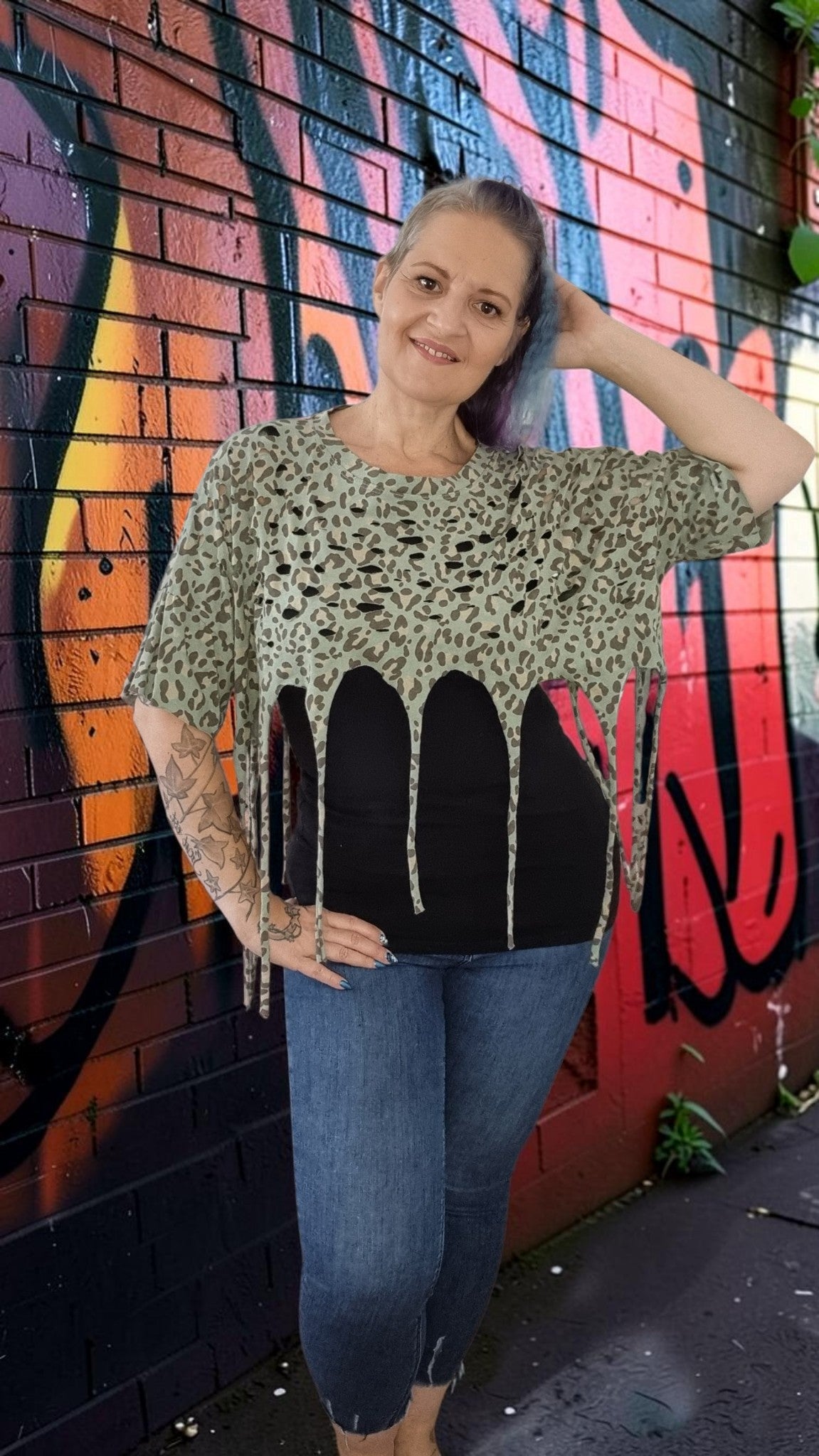 Leo Crop-Top mit Fransen und Cutouts