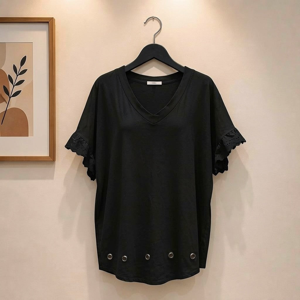 Shirt mit Spitzenärmel und Silber Ösen