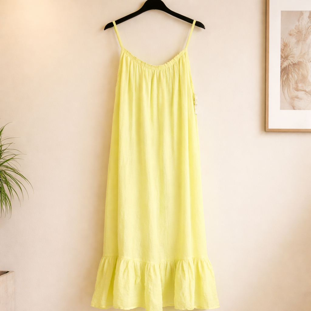 Trägerkleid mit Volant