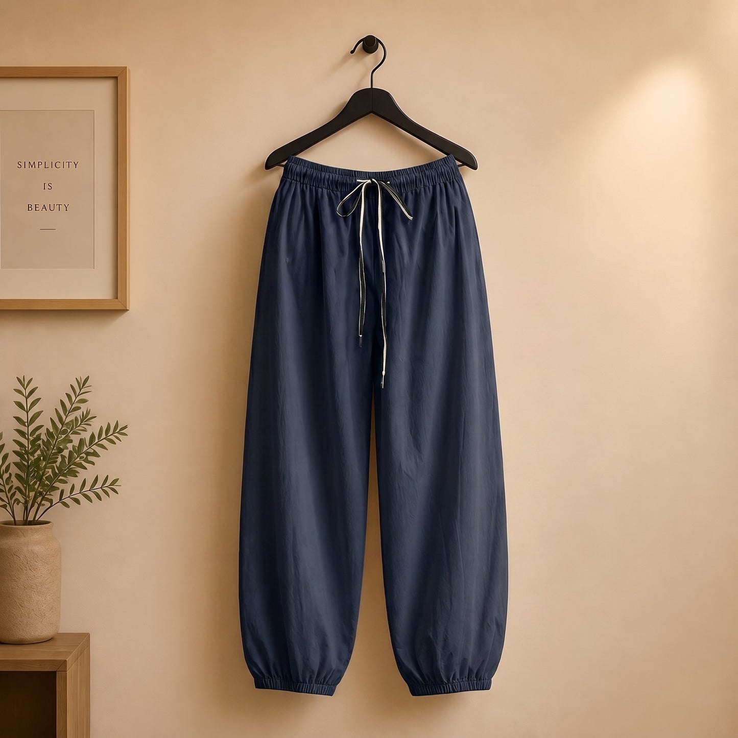 Leichte Baumwollhose mit Bündchen