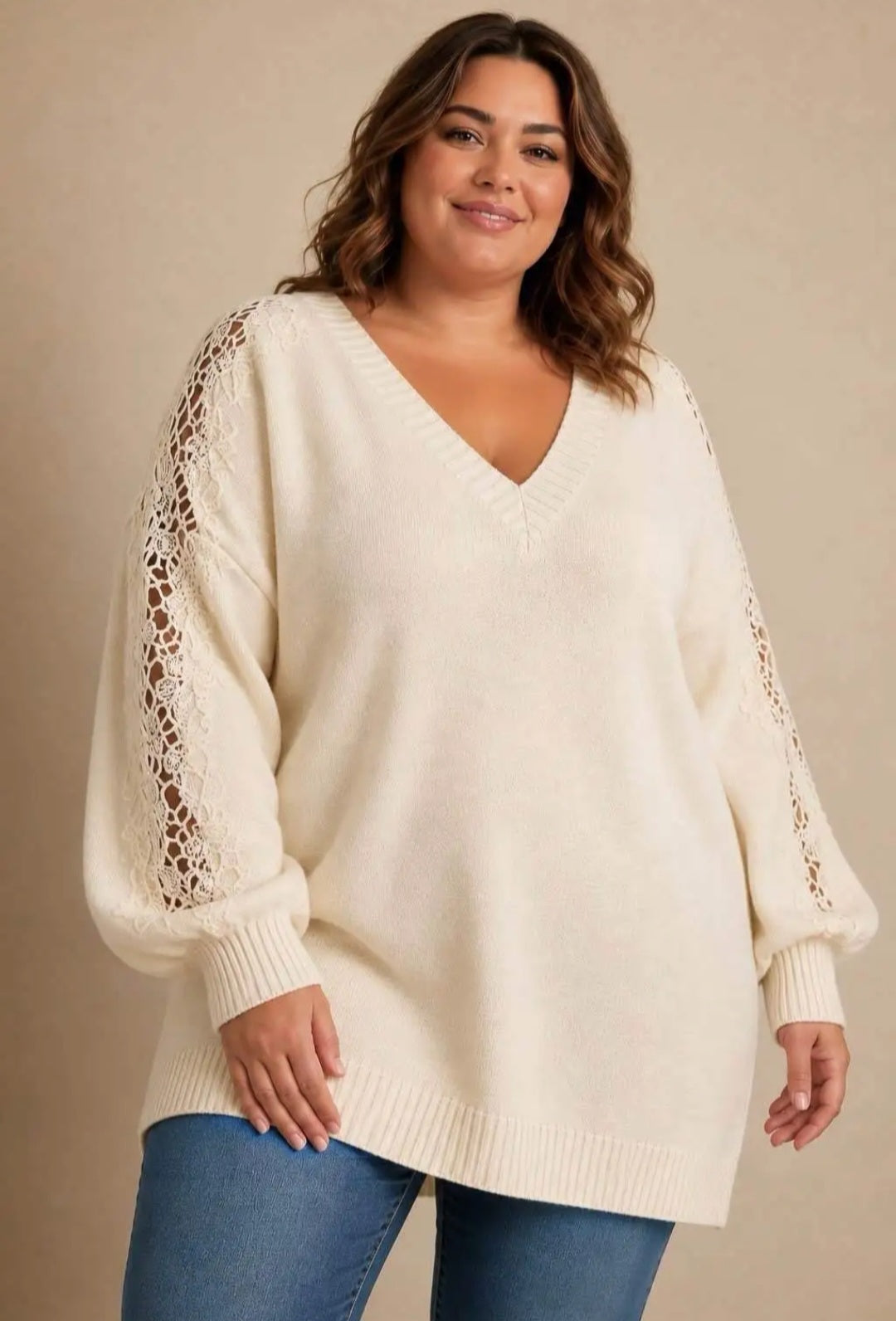 Longpulli mit Spitzendetail