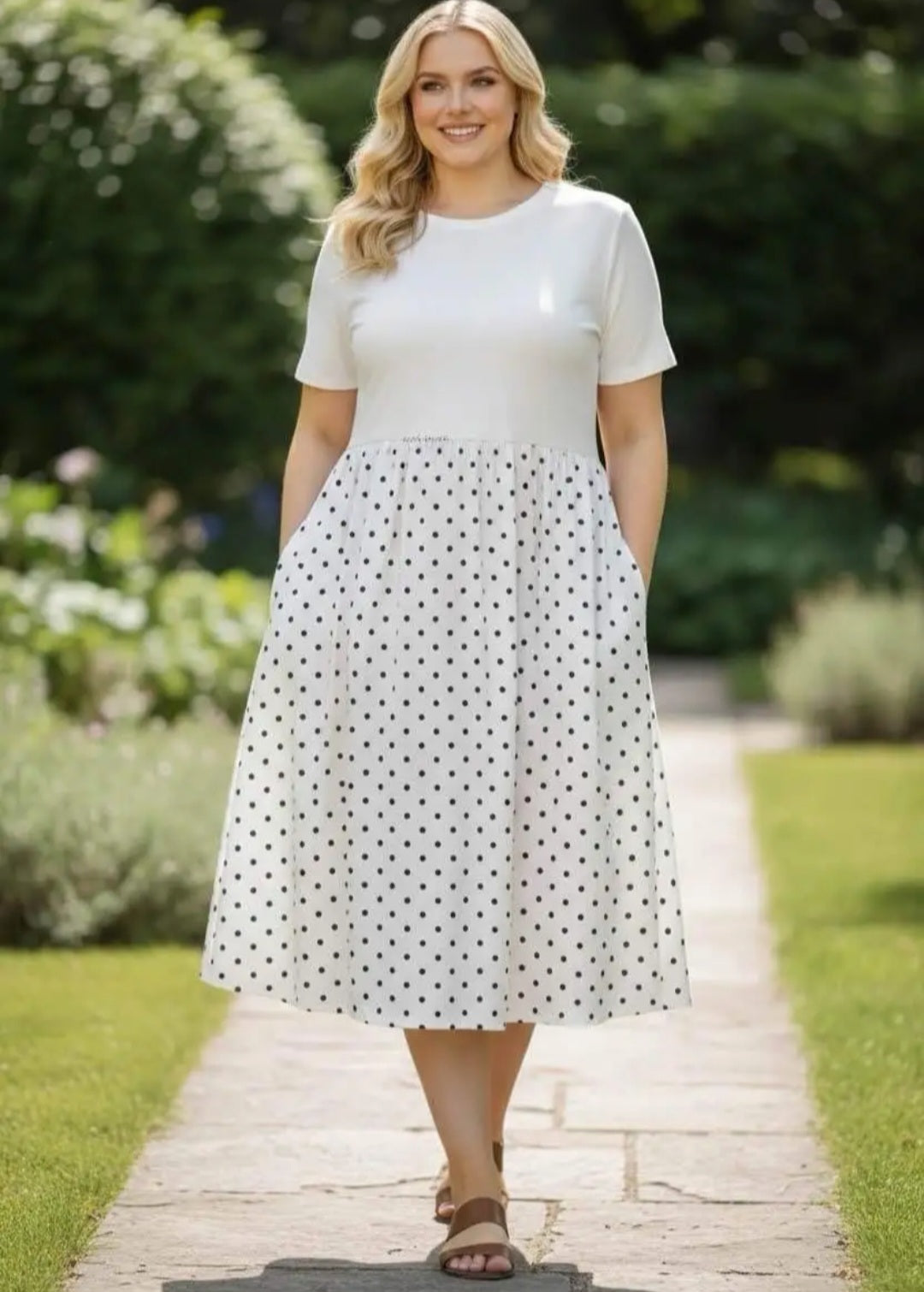 Polkadots Kleid mit Taschen