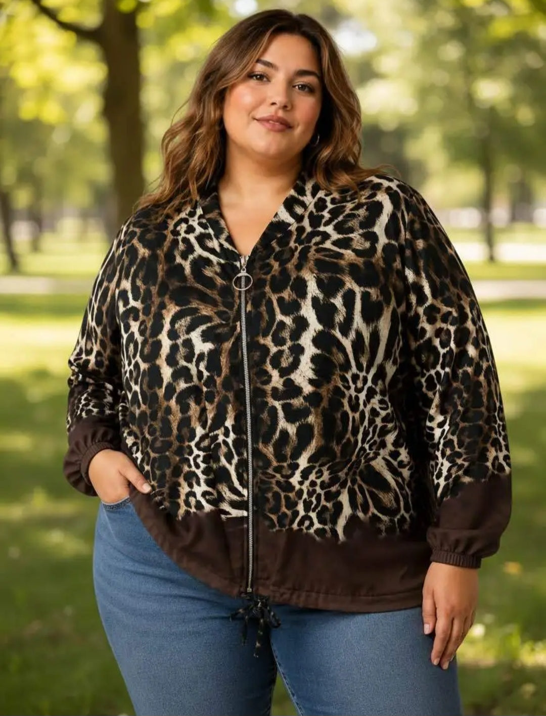 Leichte Blusenjacke mit Leoprint