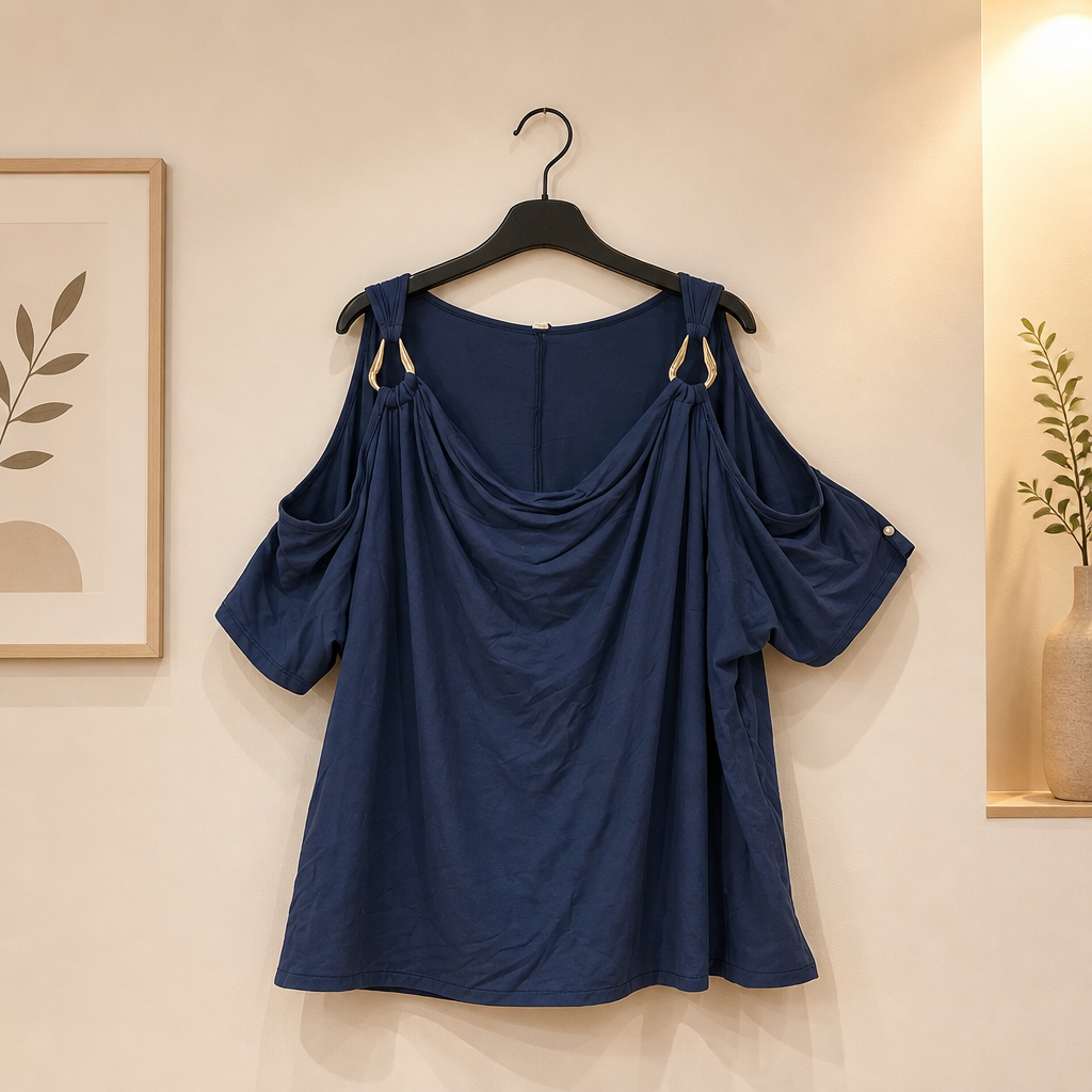 Wasserfall Shirt mit Cutouts und goldenen  Details
