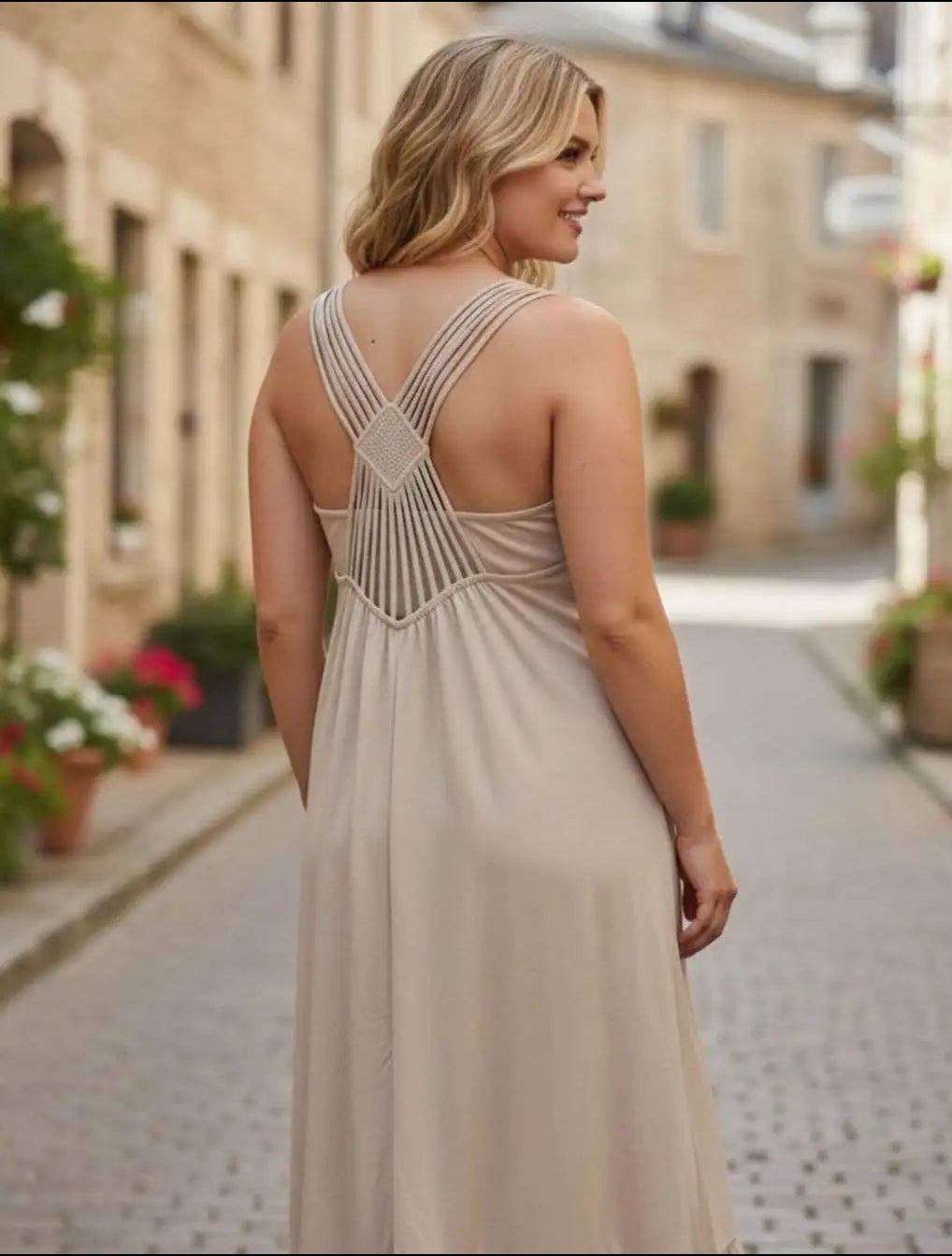 Sommerkleidchen mit Detail am Rücken