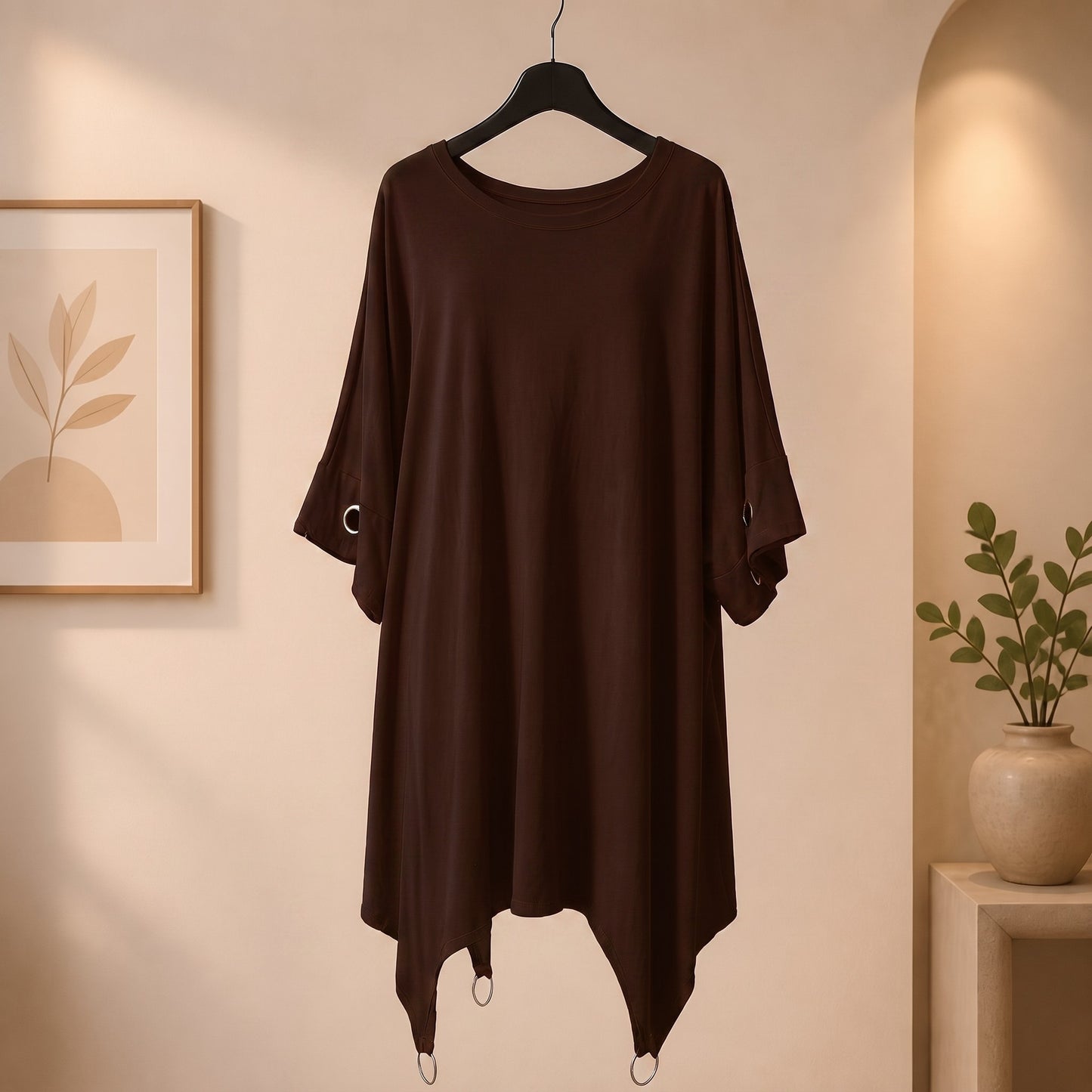 Longshirt mit Metallringen und Ösen