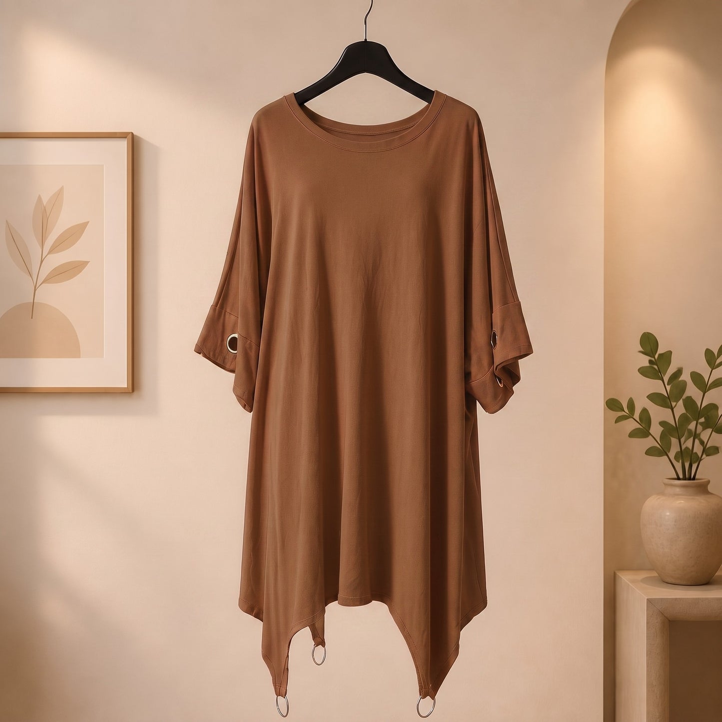 Longshirt mit Metallringen und Ösen