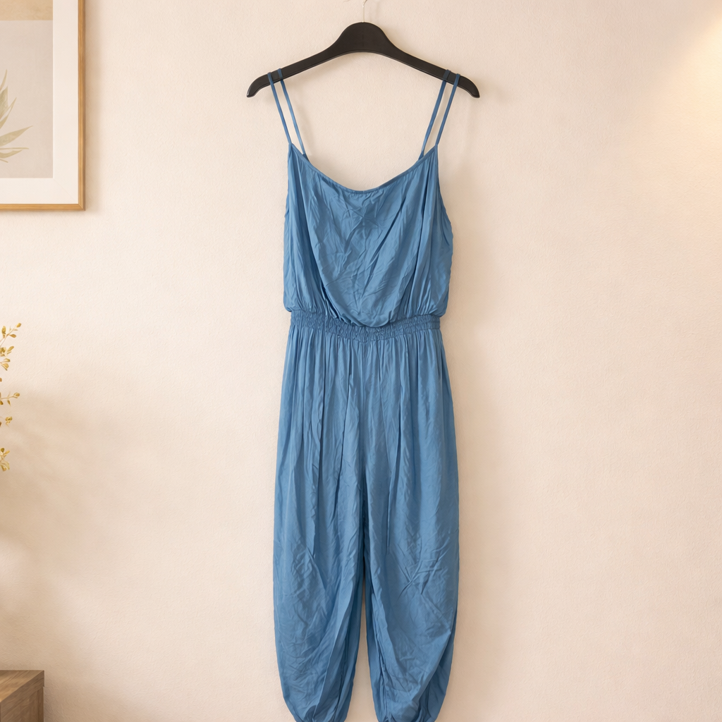 Jumpsuit mit Beinschlitz