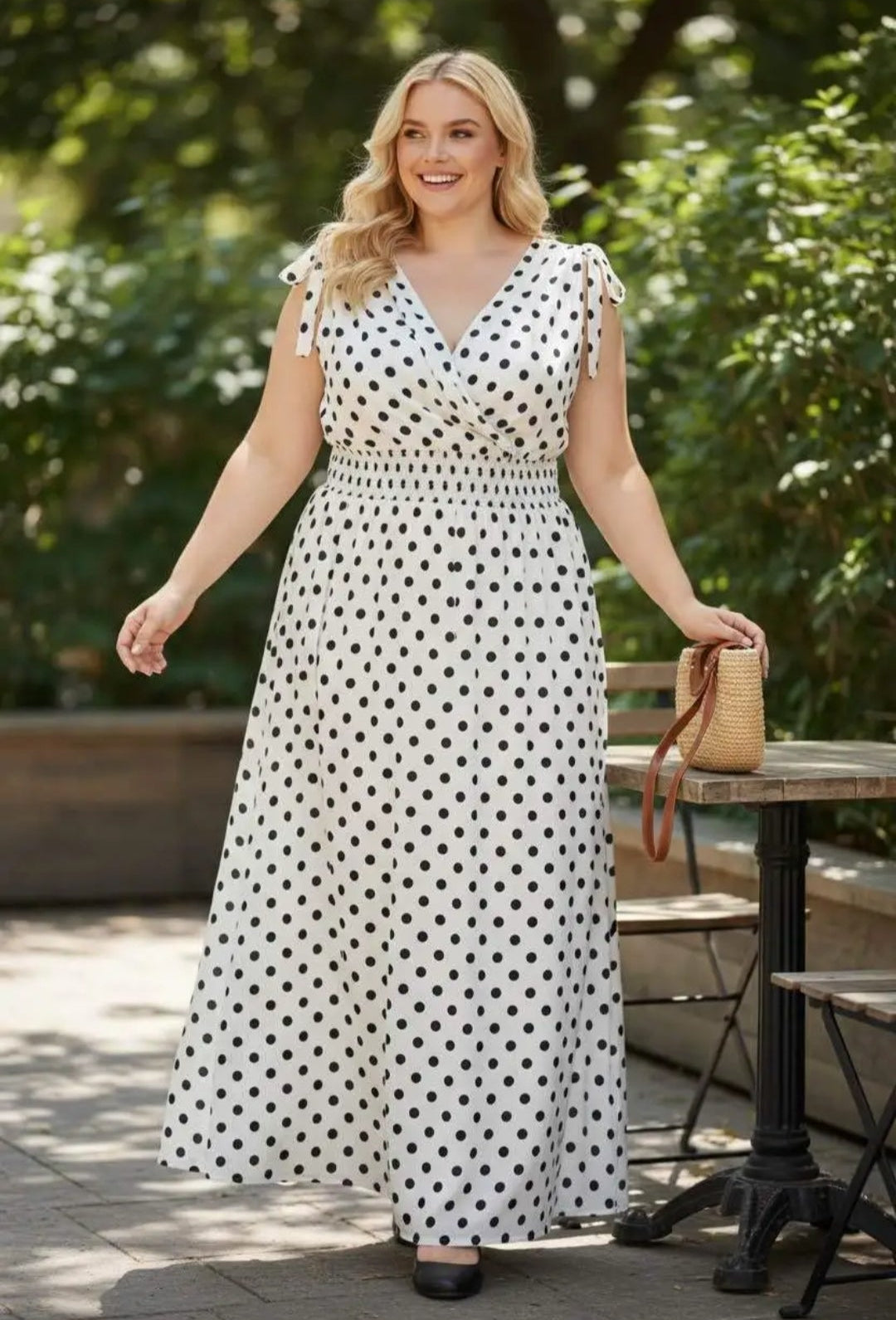 Maxikleid mit Polkadots