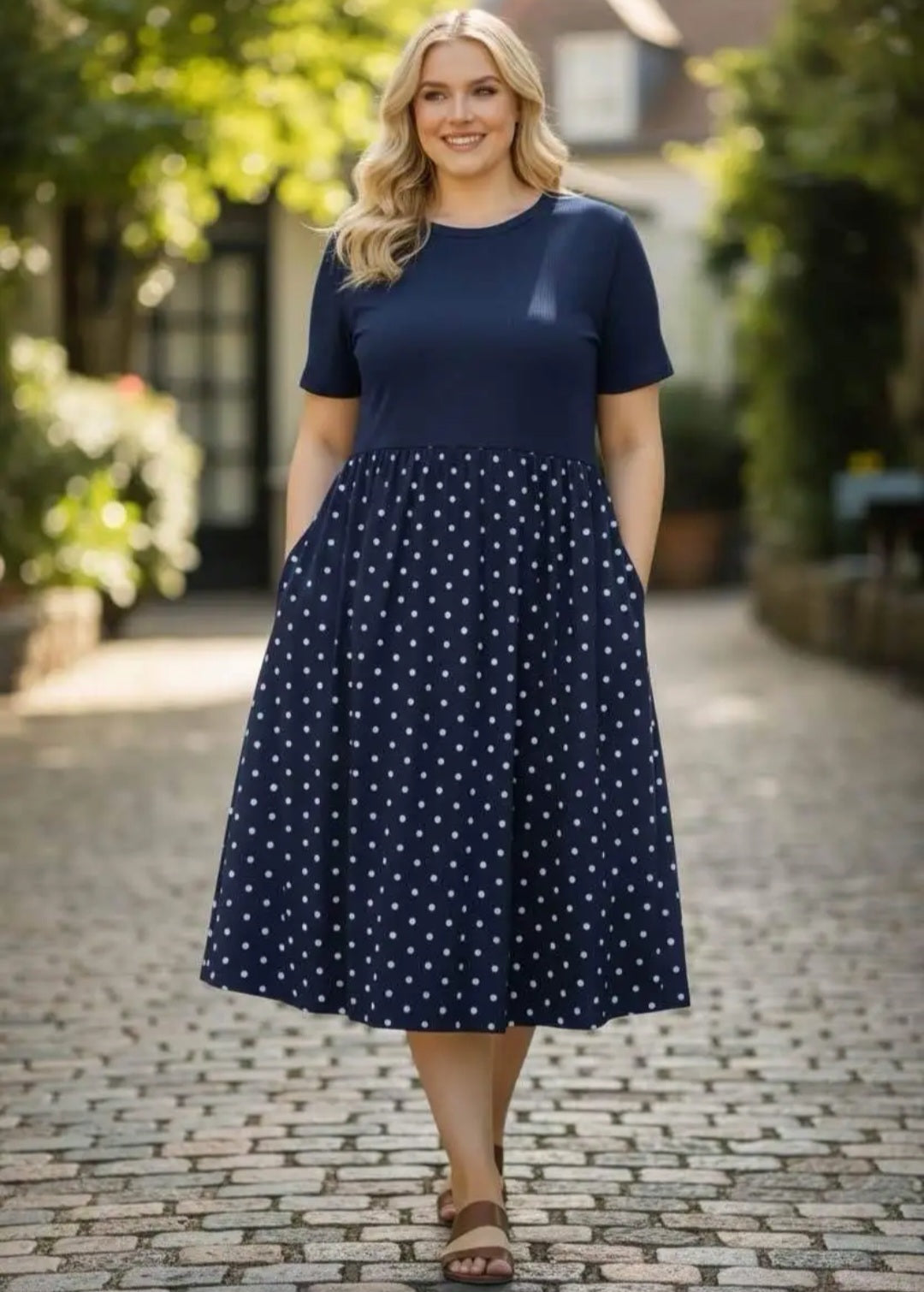 Polkadots Kleid mit Taschen